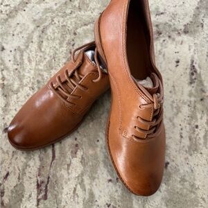 Oxford Brown Leather Women's Oxfords